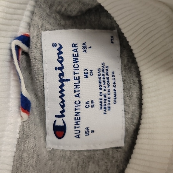 CHAMPION ROCHESTER LOGO CREWNECK UNISEX SWEATSHIRT - Picture 9 of 9